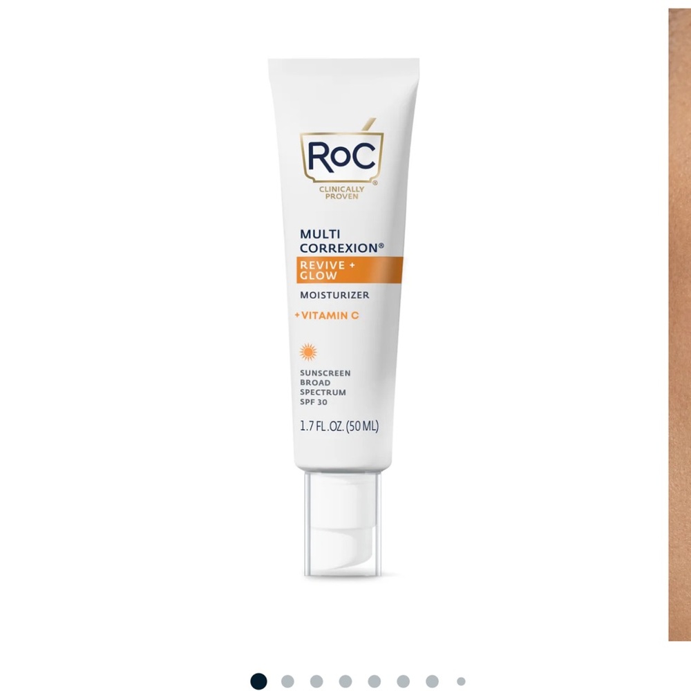 RoC Revive + Glow Vitamin C Moisturizer - White & Orange